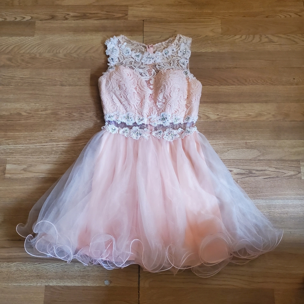 Pink short lace dress